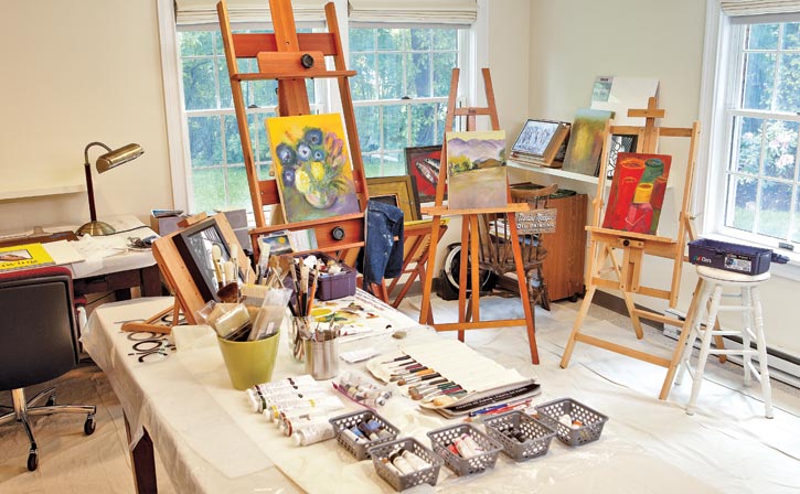 Studio Contact
